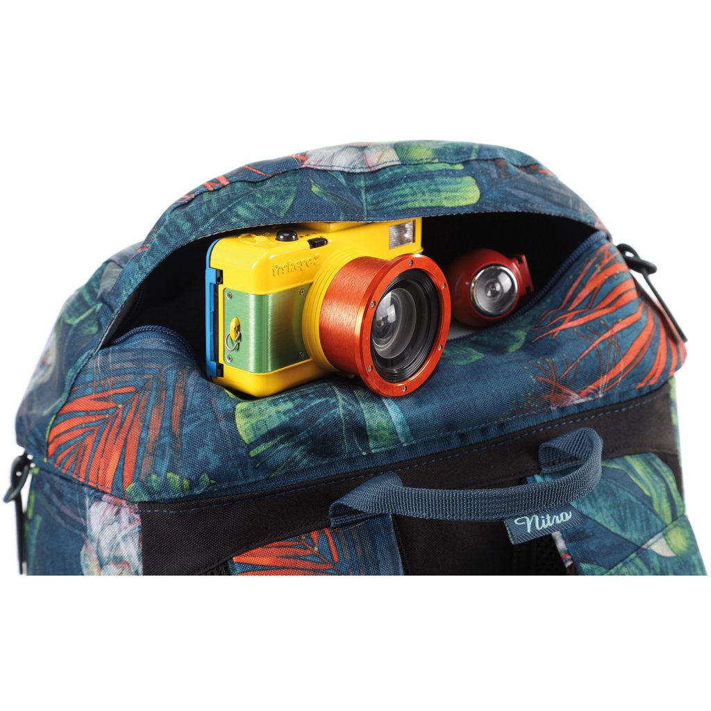 Nitro Weekender – vnější kapsa ve víku