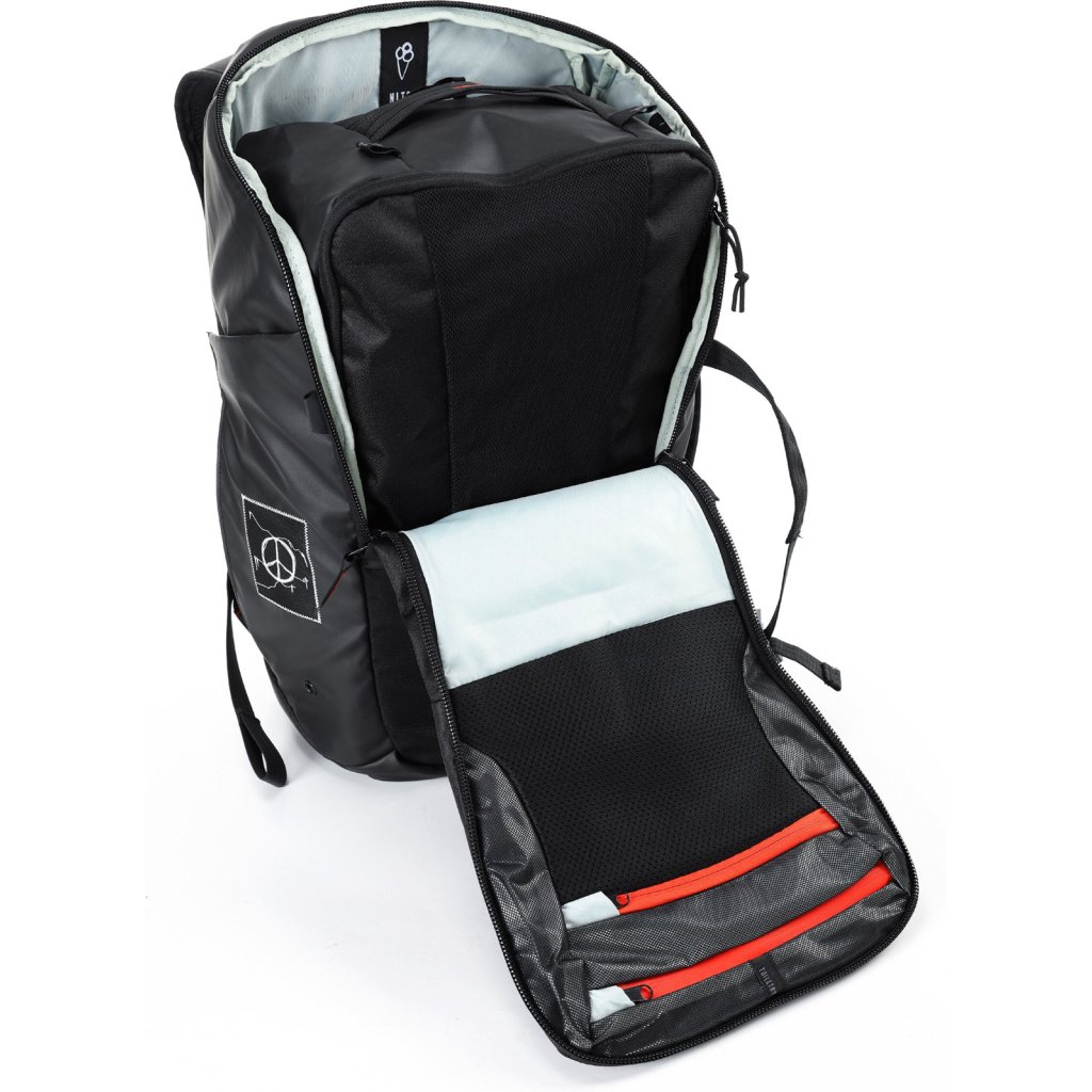 Nitro Nikuro Traveler – otevírání zipu po obvodu