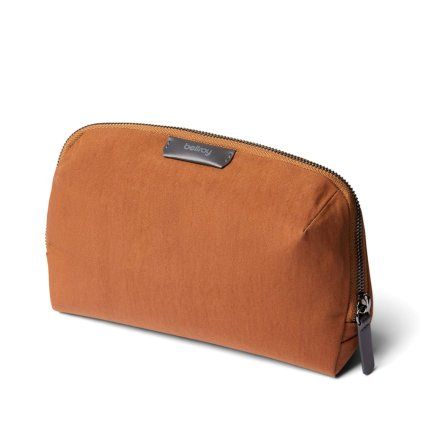 Bellroy Desk Caddy - Bronze  + Testovací sada toaletních vod ZDARMA