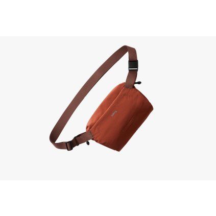 Bellroy Lite Sling Mini - Clay  + Testovací sada toaletních vod ZDARMA