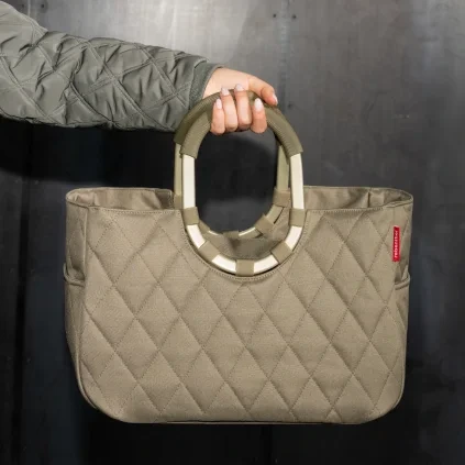 Reisenthel Loopshopper M Frame při každodenním nošení