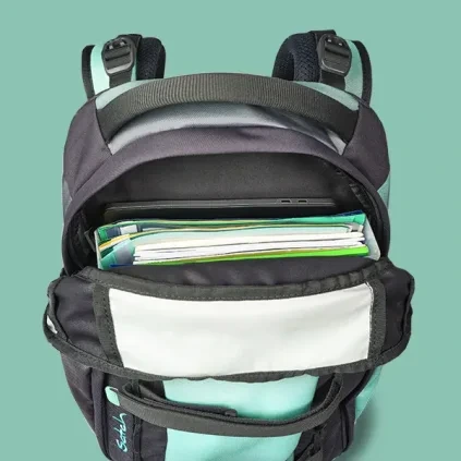 Praktické vnitřní uspořádání školního batohu Satch Pack