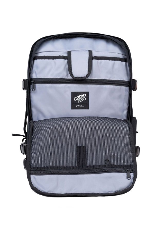 CabinZero Classic Pro 32L – snadné véčkové otevírání a přehled uvnitř