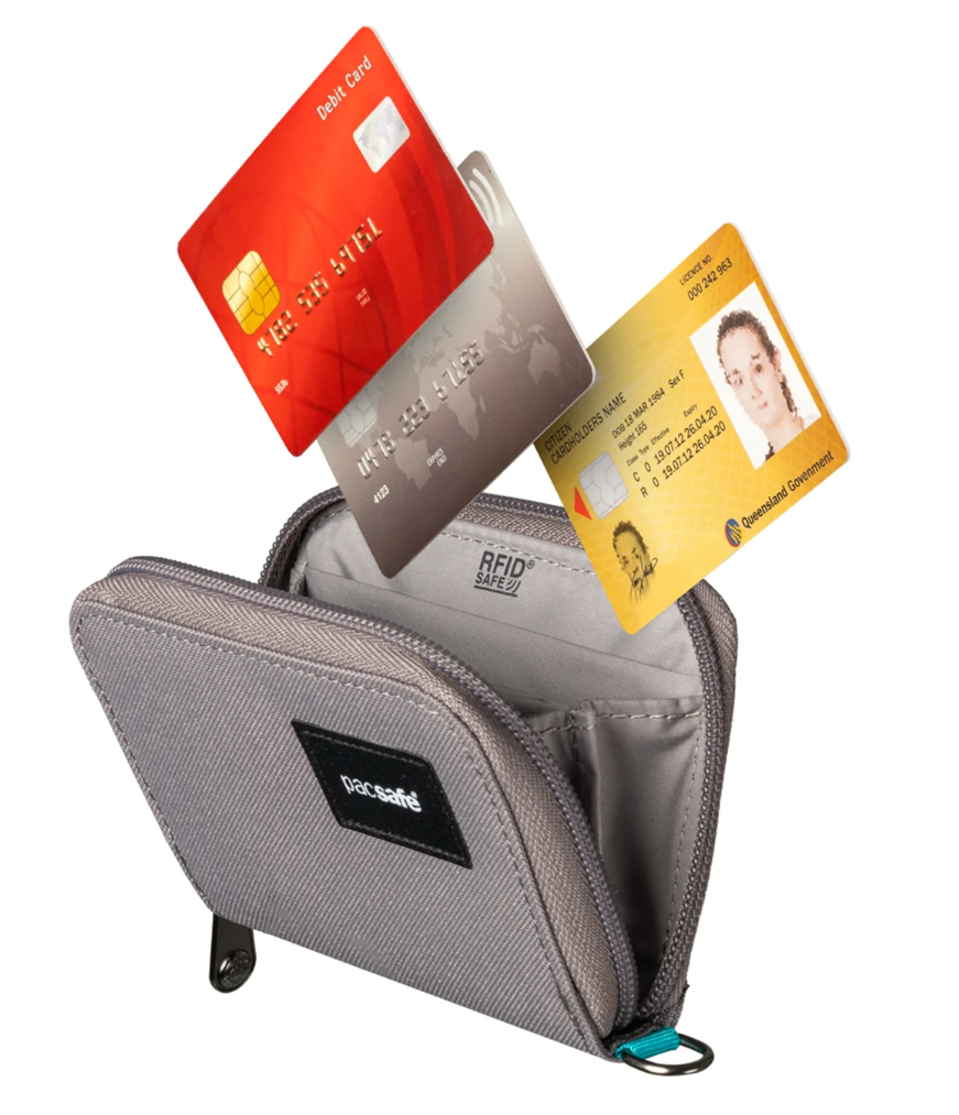 Pacsafe – chytrá organizace karet a skrytá kapsa
