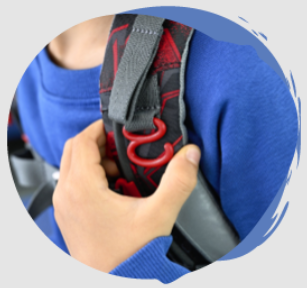 Odnímatelný hrudní a bederní pás