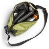 bellroy lite sling kiwi 02